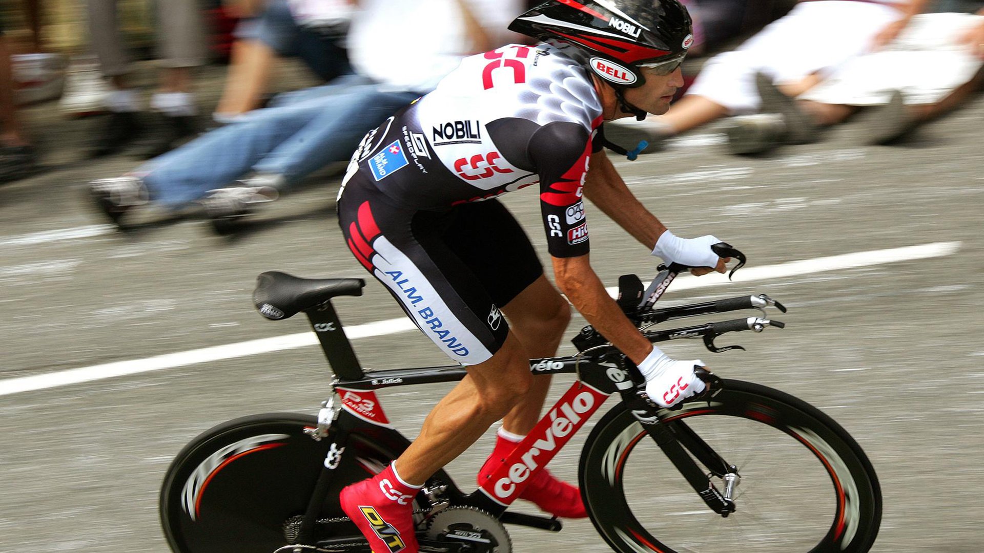 _顶尖选手的训练日常：高强度备战揭秘_，顶尖选手遇难