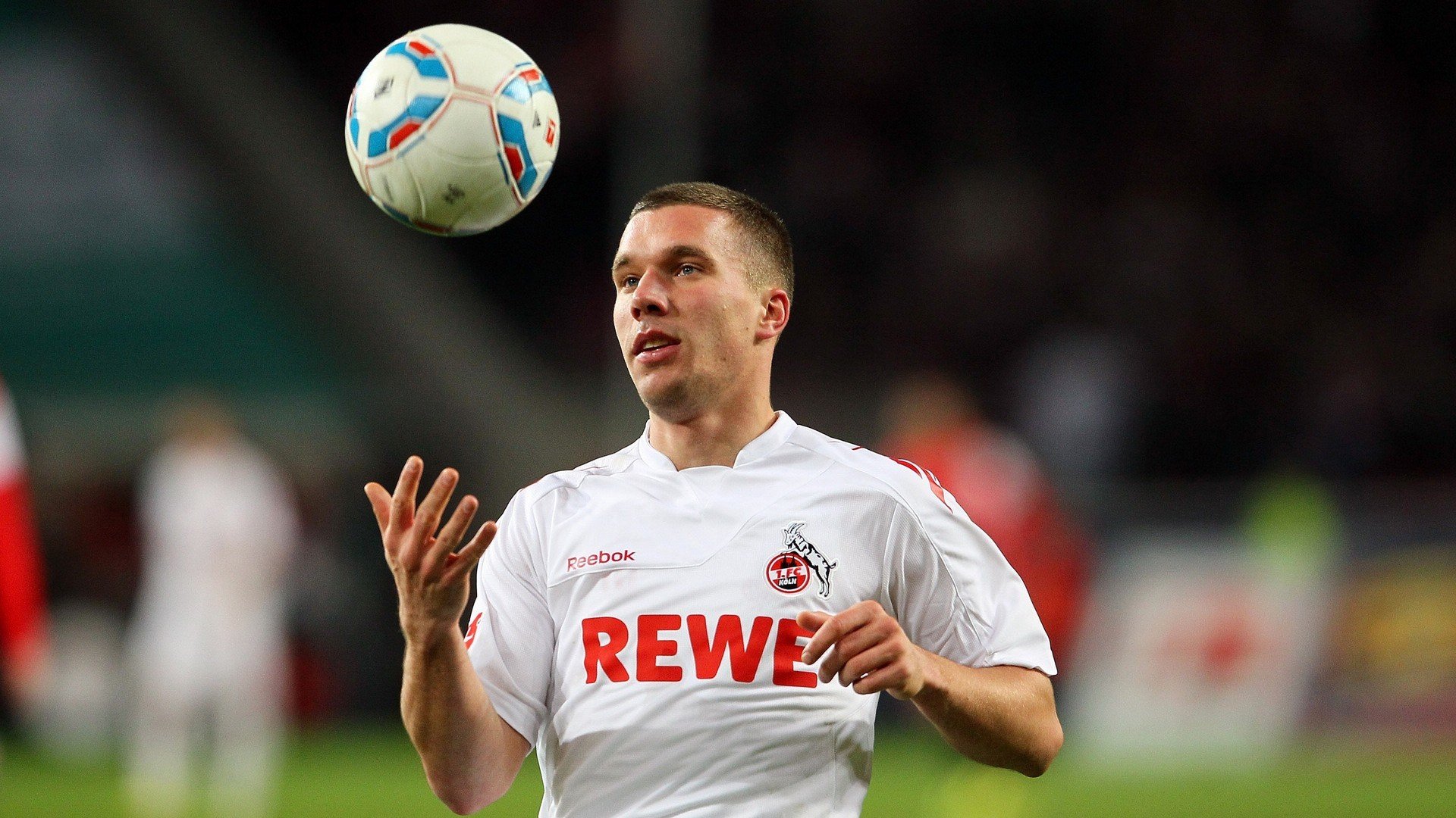 “德甲领跑队伍状态火热，冲刺最后阶段”，德甲的队伍