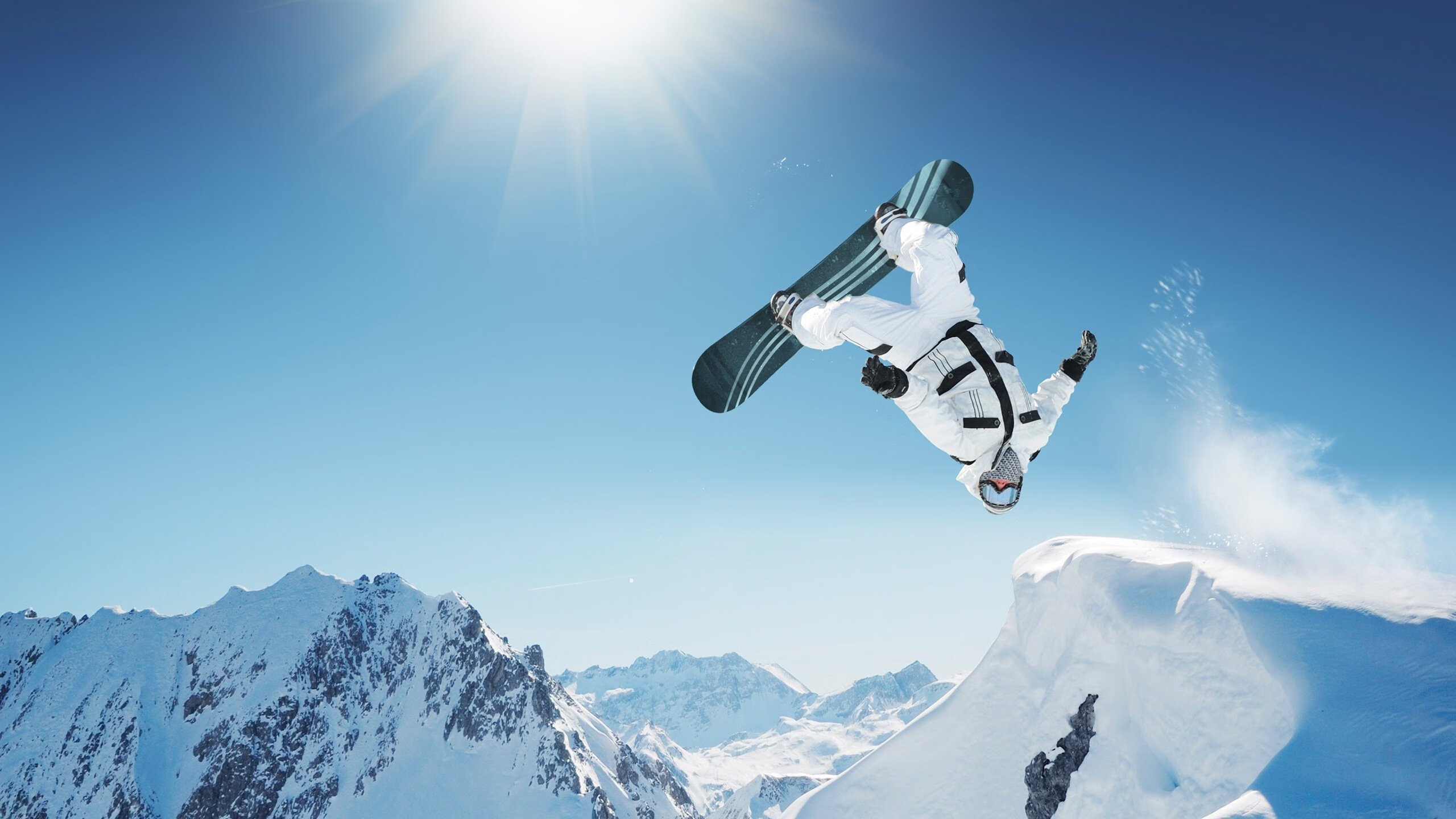 “逆风而行：车手在逆境中爆发的奇迹”，逆风行驶的小车怎么做超简单的做法